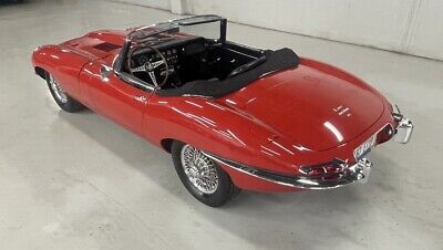 Jaguar-E-Type-4.2-Cabriolet-1967-Red-66253-15