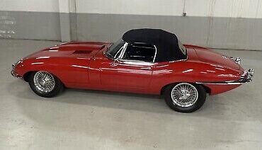 Jaguar-E-Type-4.2-Cabriolet-1967-Red-66253-2