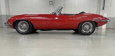 Jaguar-E-Type-4.2-Cabriolet-1967-Red-66253-3