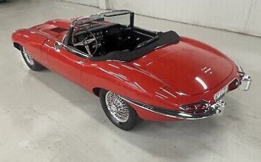 Jaguar-E-Type-4.2-Cabriolet-1967-Red-66253-4