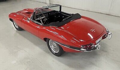 Jaguar-E-Type-4.2-Cabriolet-1967-Red-66253-4