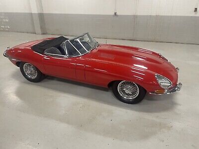 Jaguar-E-Type-4.2-Cabriolet-1967-Red-66253-6