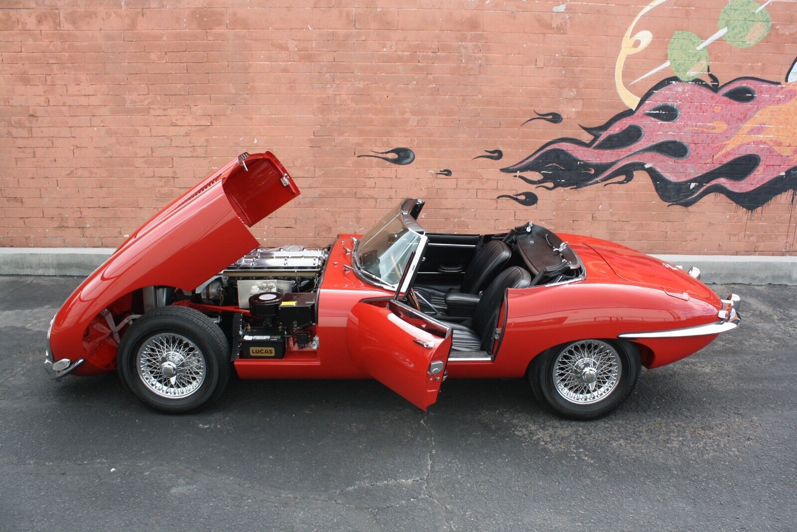 Jaguar-E-Type-Cabriolet-1967-Red-Black-118269-10