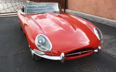 Jaguar-E-Type-Cabriolet-1967-Red-Black-118269-3