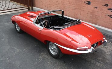 Jaguar-E-Type-Cabriolet-1967-Red-Black-118269-5