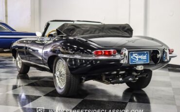 Jaguar-E-Type-Cabriolet-1968-Black-Black-56733-9