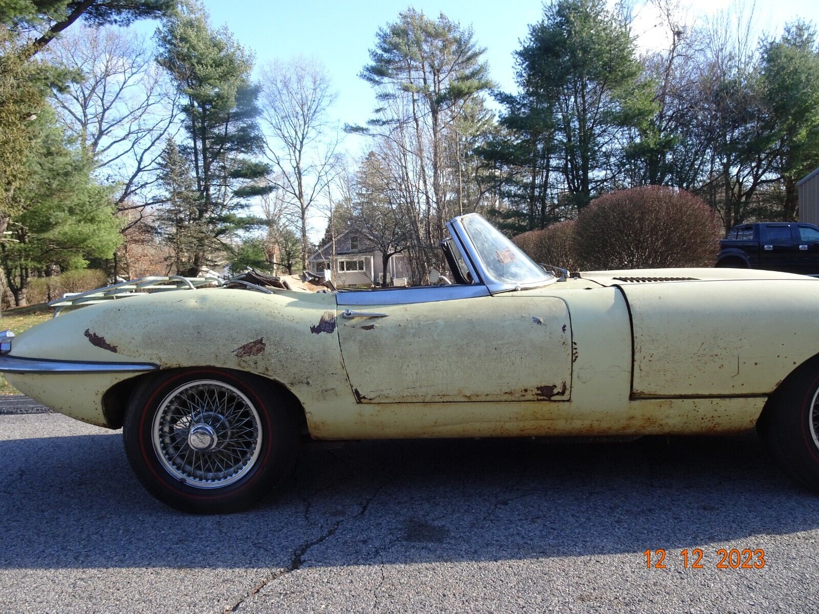 Jaguar-E-Type-Cabriolet-1968-Yellow-Black-58804-1