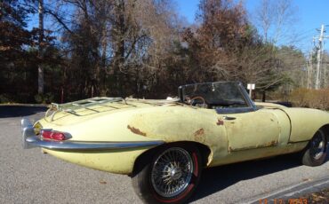 Jaguar-E-Type-Cabriolet-1968-Yellow-Black-58804-2