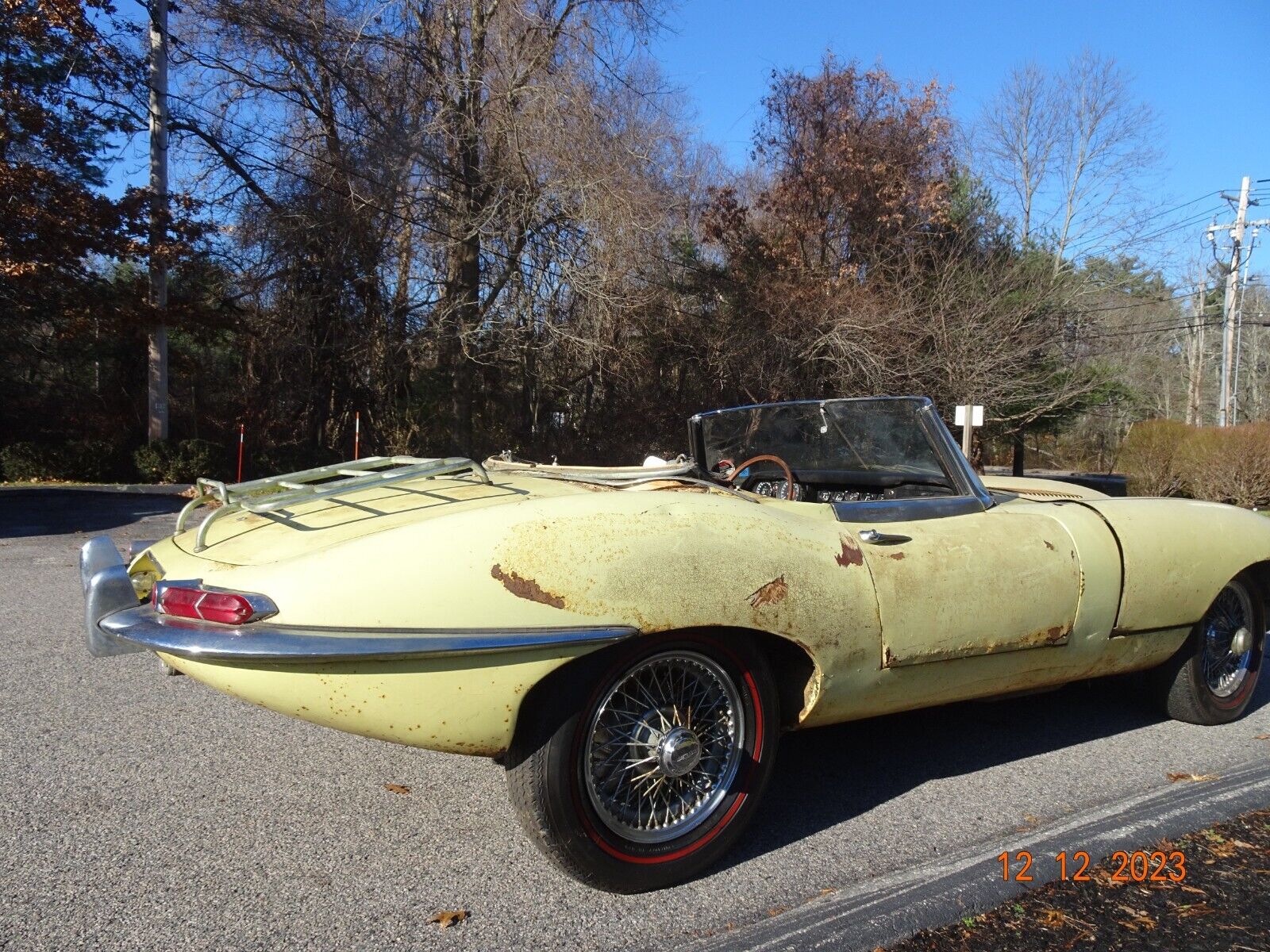 Jaguar-E-Type-Cabriolet-1968-Yellow-Black-58804-2