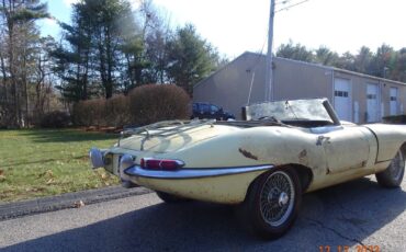 Jaguar-E-Type-Cabriolet-1968-Yellow-Black-58804-3