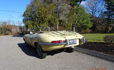 Jaguar-E-Type-Cabriolet-1968-Yellow-Black-58804-6