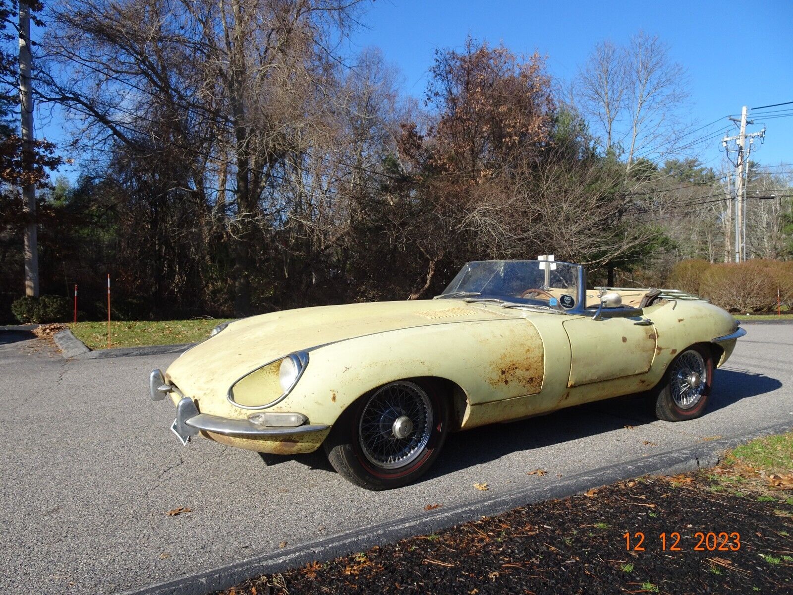 Jaguar-E-Type-Cabriolet-1968-Yellow-Black-58804-7