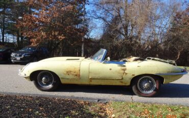 Jaguar-E-Type-Cabriolet-1968-Yellow-Black-58804-8