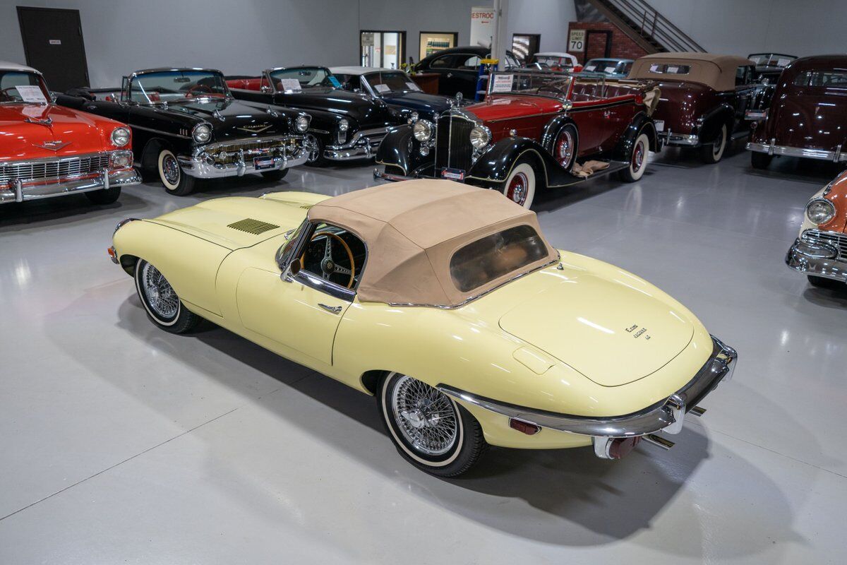 Jaguar-E-Type-Cabriolet-1969-Yellow-Saddle-159599-18