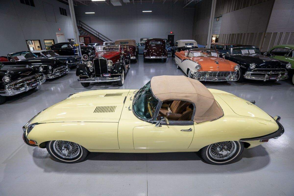 Jaguar-E-Type-Cabriolet-1969-Yellow-Saddle-159599-19