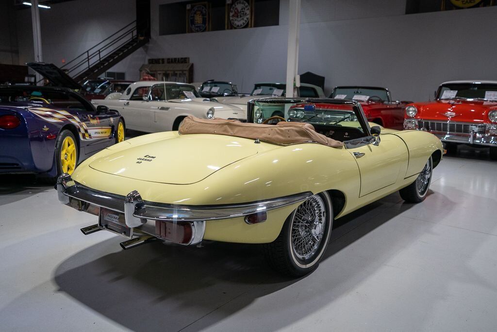 Jaguar-E-Type-Cabriolet-1969-Yellow-Saddle-159599-24