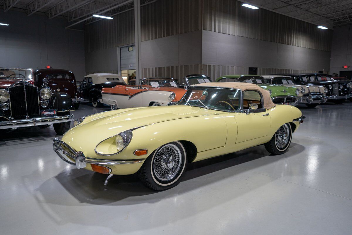 Jaguar-E-Type-Cabriolet-1969-Yellow-Saddle-159599-28