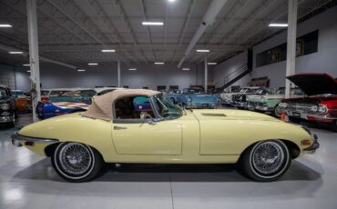 Jaguar-E-Type-Cabriolet-1969-Yellow-Saddle-159599-31