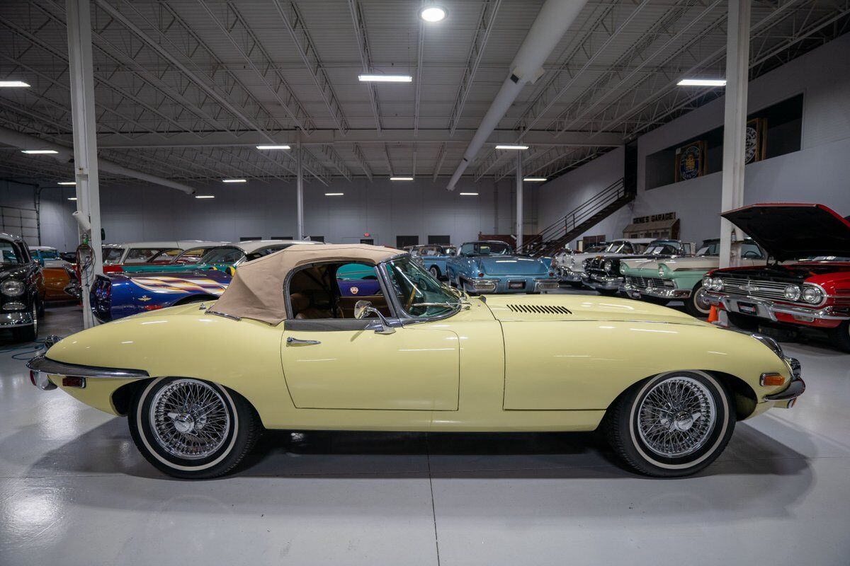 Jaguar-E-Type-Cabriolet-1969-Yellow-Saddle-159599-31