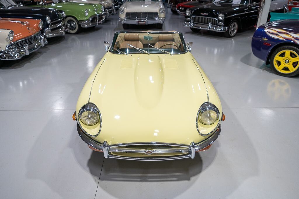 Jaguar-E-Type-Cabriolet-1969-Yellow-Saddle-159599-5