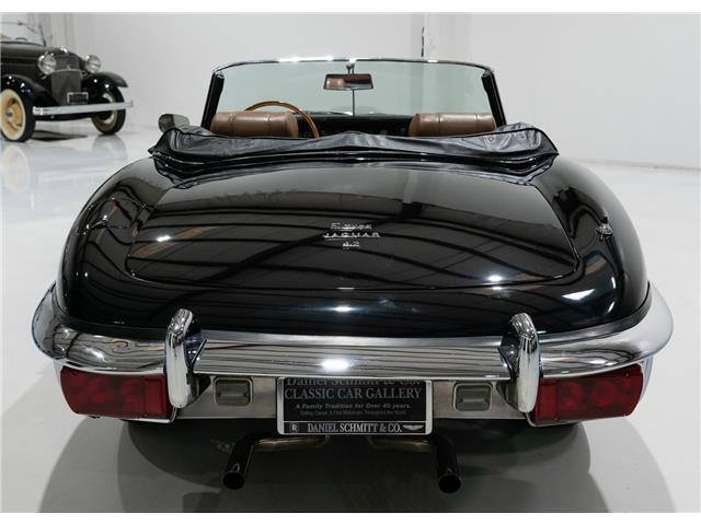 Jaguar-E-Type-Cabriolet-1970-Black-Cinnamon-108209-7