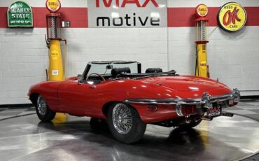 Jaguar-E-Type-Cabriolet-1970-Red-Black-52640-4