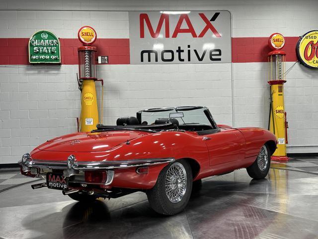 Jaguar-E-Type-Cabriolet-1970-Red-Black-52640-6