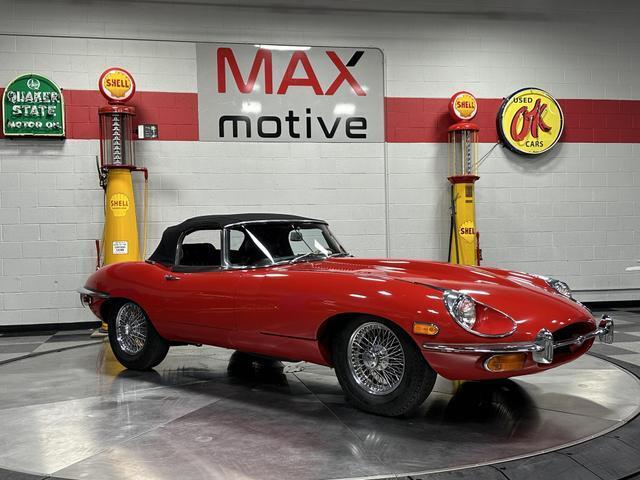 Jaguar-E-Type-Cabriolet-1970-Red-Black-52640-8