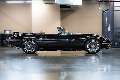 Jaguar-E-Type-Cabriolet-1974-Black-Tan-47542-2