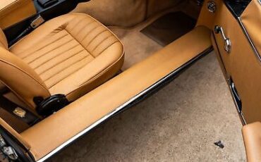 Jaguar-E-Type-Cabriolet-1974-Black-Tan-47542-38