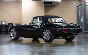 Jaguar-E-Type-Cabriolet-1974-Black-Tan-47542-6