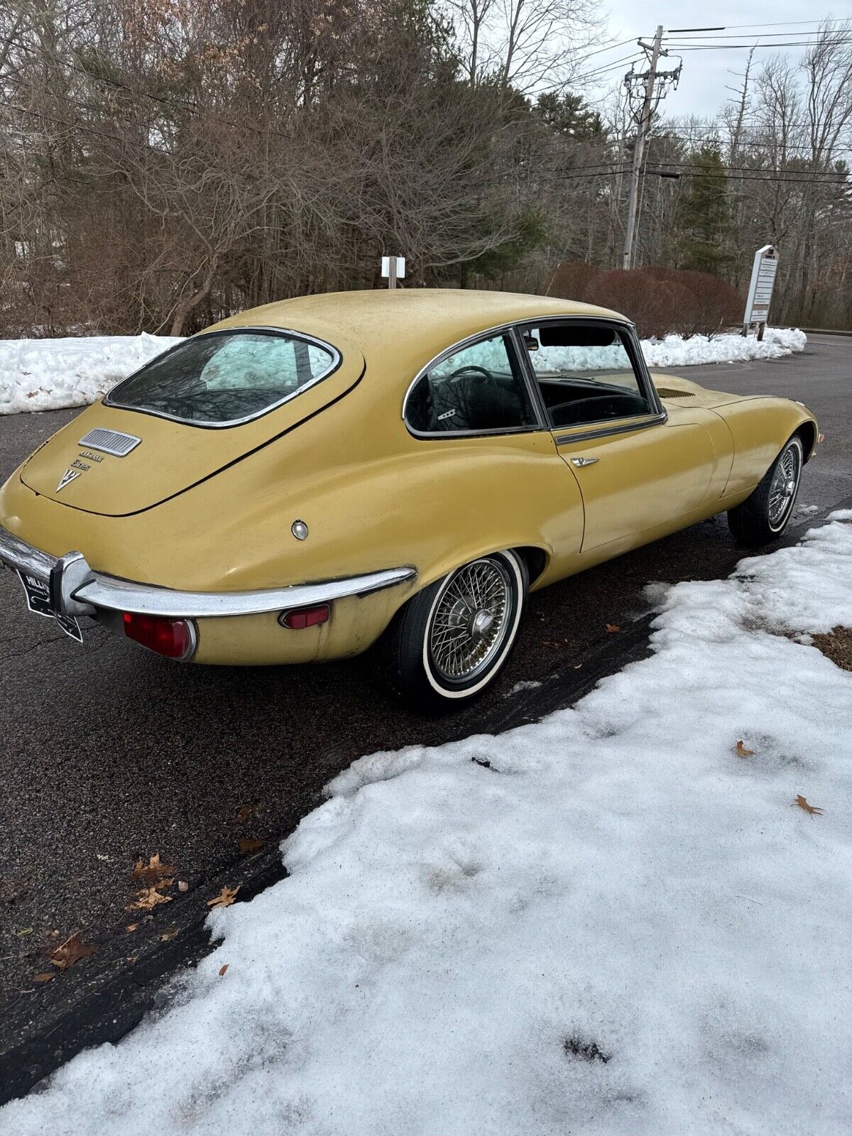 Jaguar-E-Type-Coupe-1973-Sand-Black-64306-4