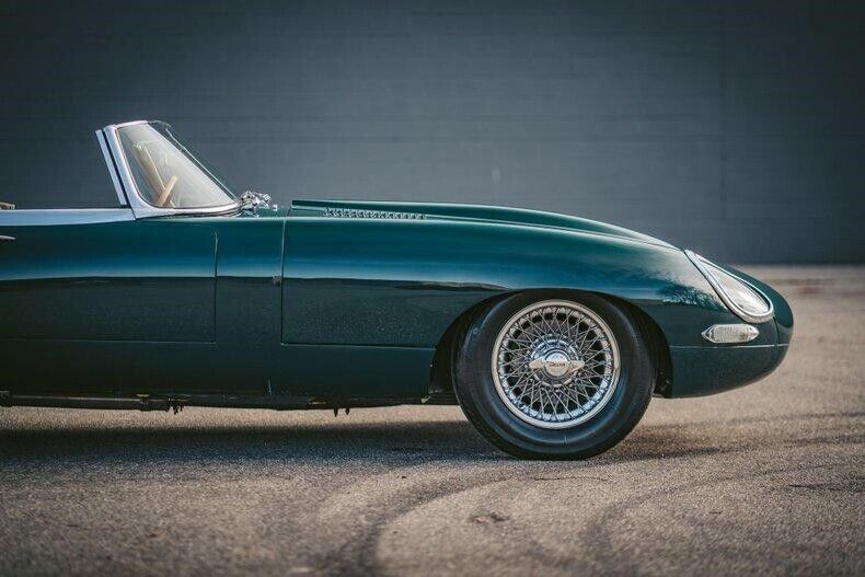 Jaguar-E-Type-Roadster-Cabriolet-1964-Green-Tan-101319-9