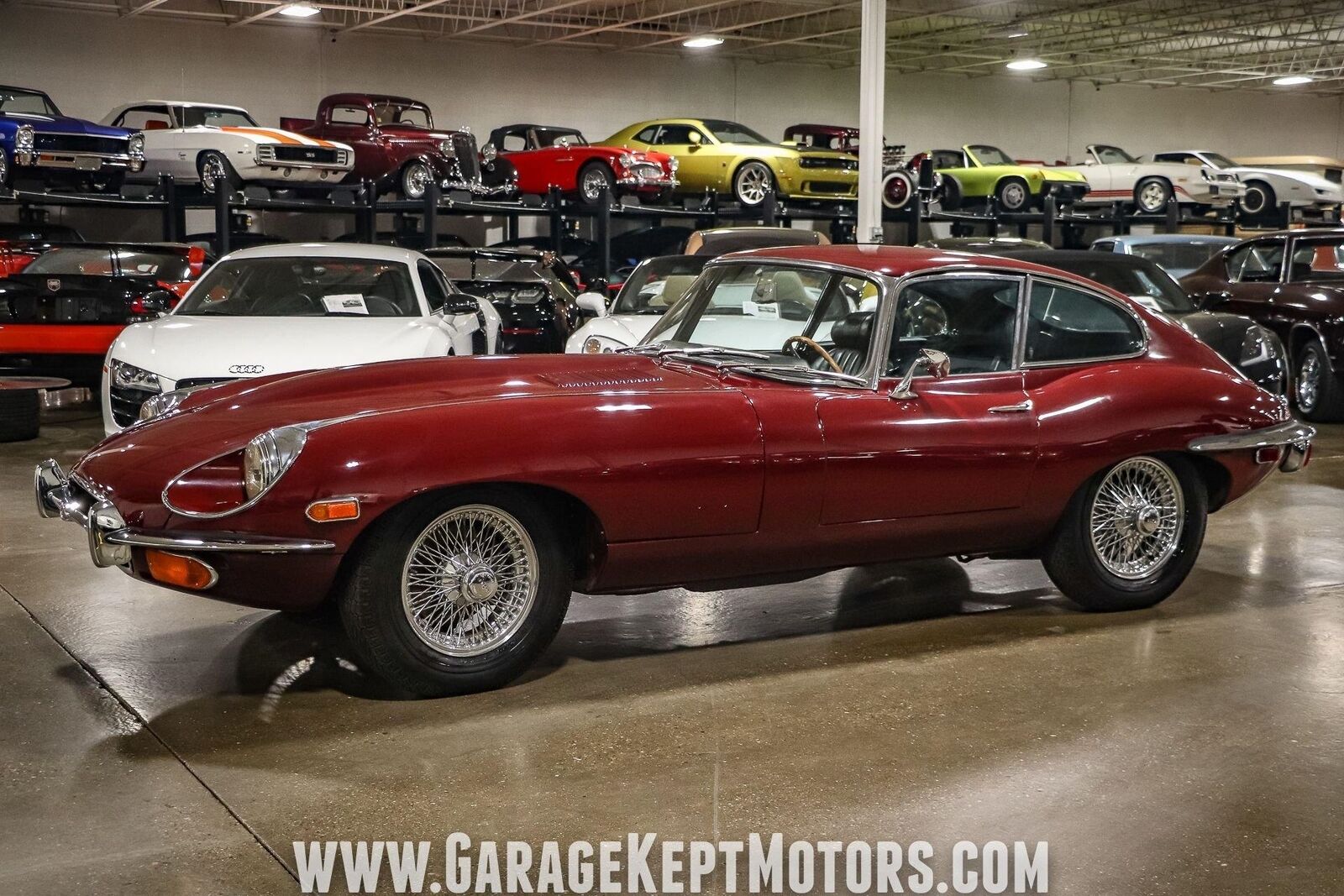 Jaguar-E-Type-SII-Coupe-Coupe-1971-Red-Black-97047-8