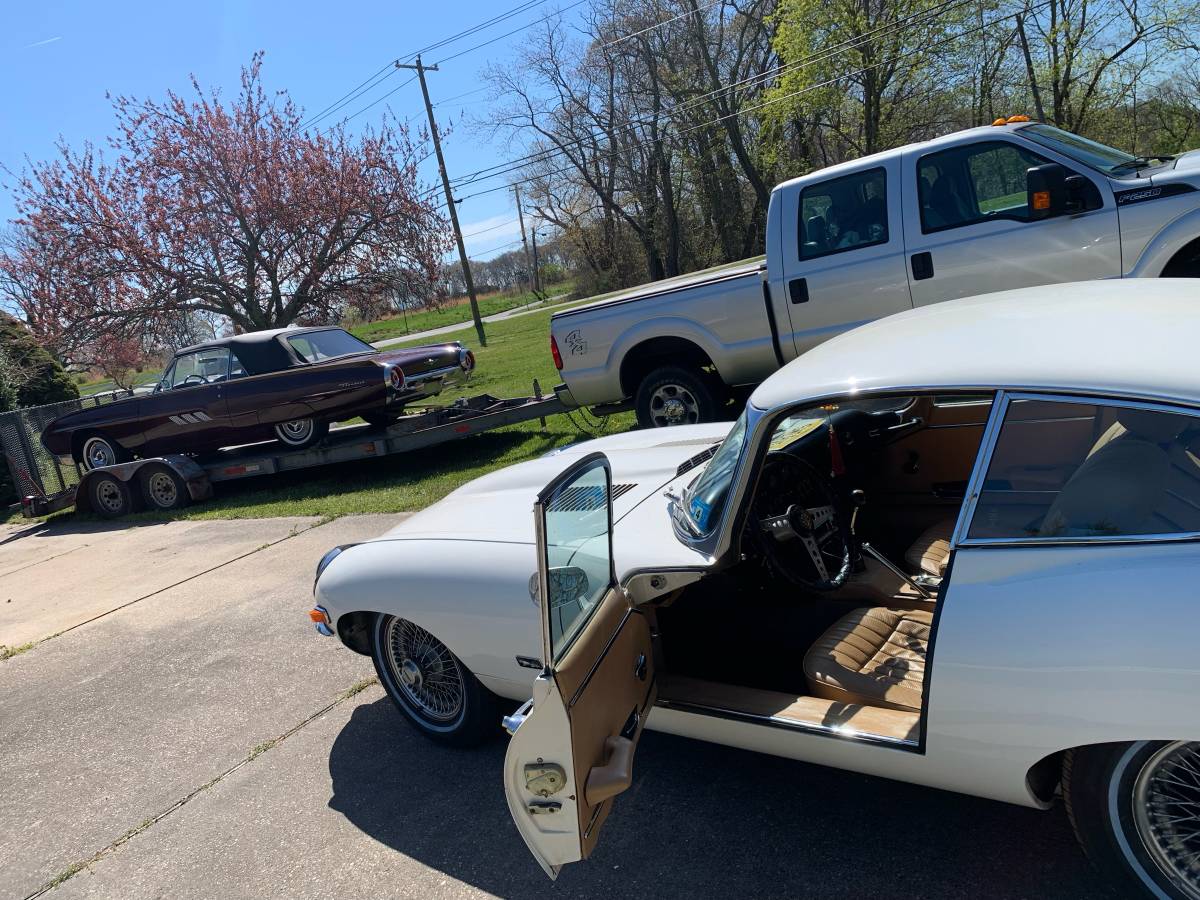 Jaguar-E-type-1970-white-77248-21