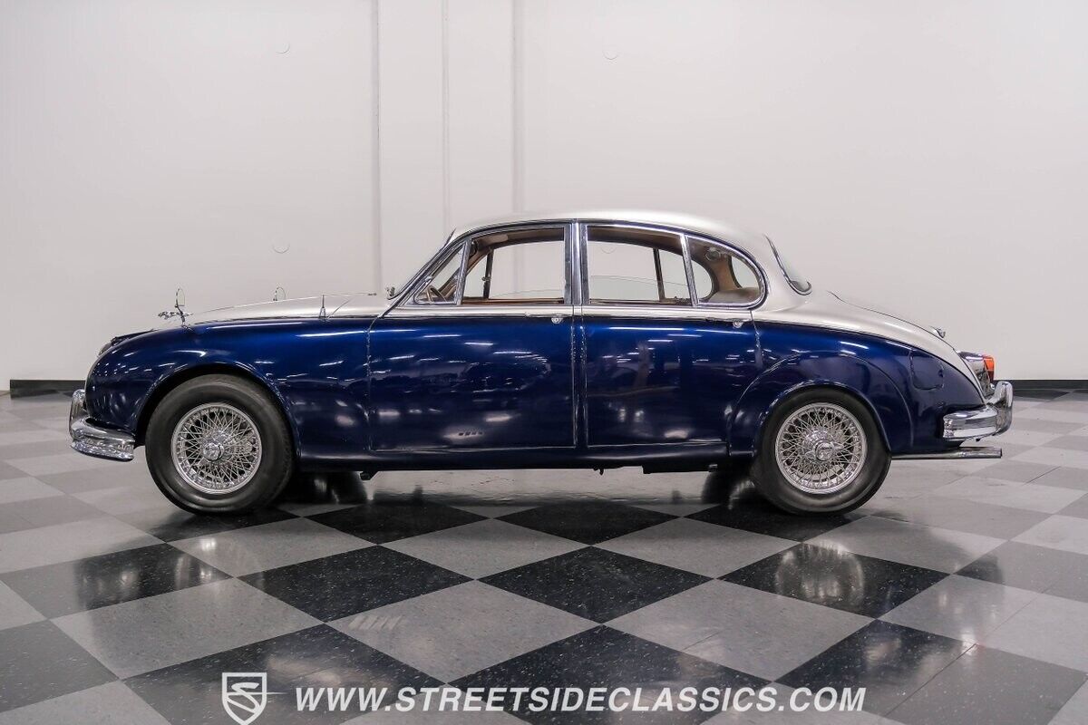 Jaguar-Mark-II-1962-Blue-Biscuit-108497-2