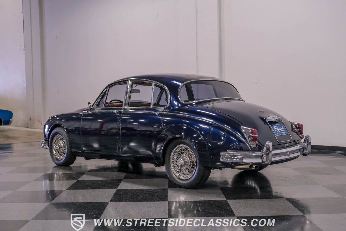 Jaguar-Mark-II-Berline-1962-Blue-Saddle-11442-7