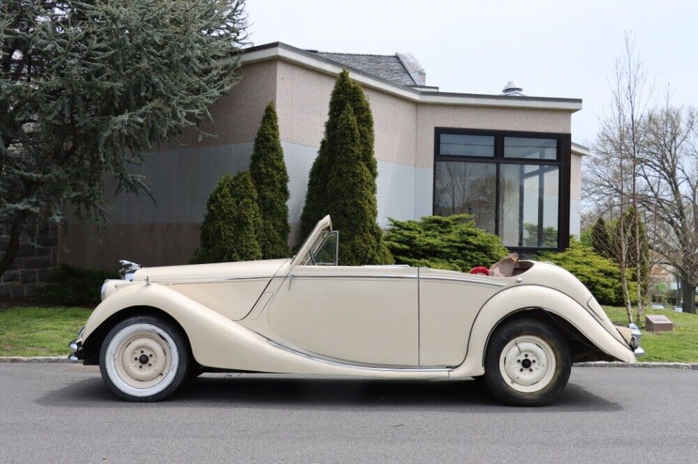 Jaguar-Mark-V-3.5-1950-Ivory-Red-0-3