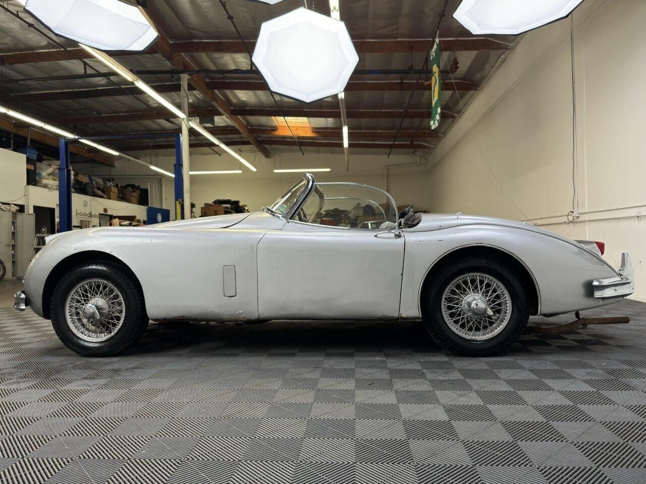 Jaguar-Other-Cabriolet-1959-Silver-Gray-70135-5