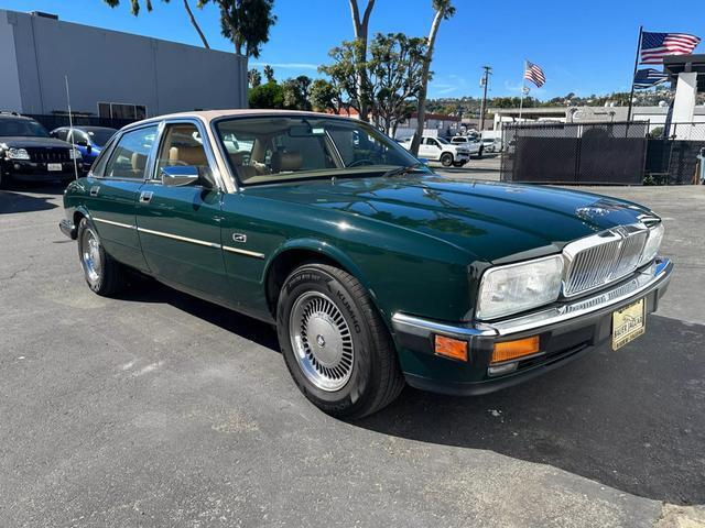 Jaguar-XJ-Berline-1993-Green-Brown-64688-3