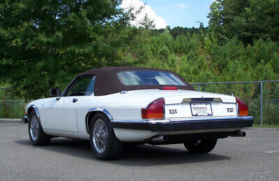 Jaguar-XJ-Cabriolet-1989-White-Tan-117521-1