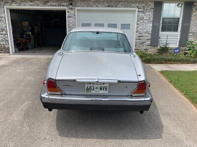 Jaguar-XJ6-Berline-1987-Gray-Gray-228527-2