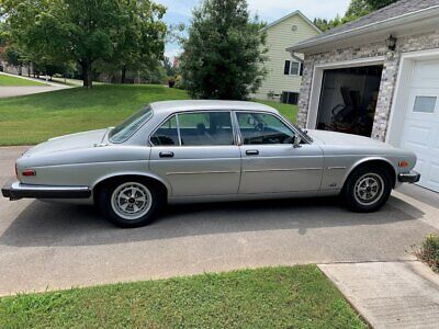 Jaguar-XJ6-Berline-1987-Gray-Gray-228527-3