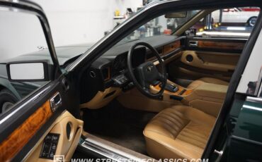 Jaguar-XJ6-Berline-1988-Green-Tan-42314-4