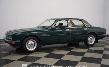 Jaguar-XJ6-Berline-1988-Green-Tan-42314-8