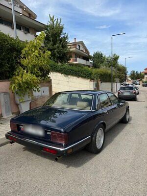 Jaguar-XJ6-Berline-1992-Blue-Tan-215401-3