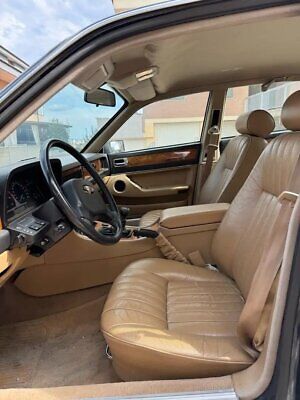 Jaguar-XJ6-Berline-1992-Blue-Tan-215401-5