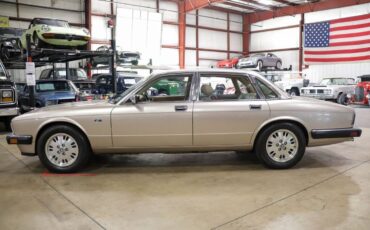 Jaguar-XJ6-Berline-1994-Oyster-Metallic-Tan-85585-2