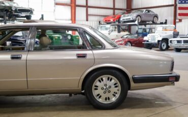 Jaguar-XJ6-Berline-1994-Oyster-Metallic-Tan-85585-3