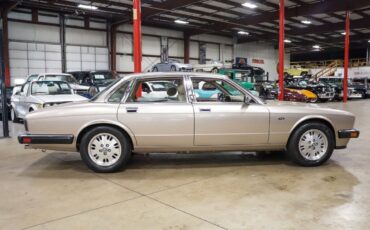 Jaguar-XJ6-Berline-1994-Oyster-Metallic-Tan-85585-8